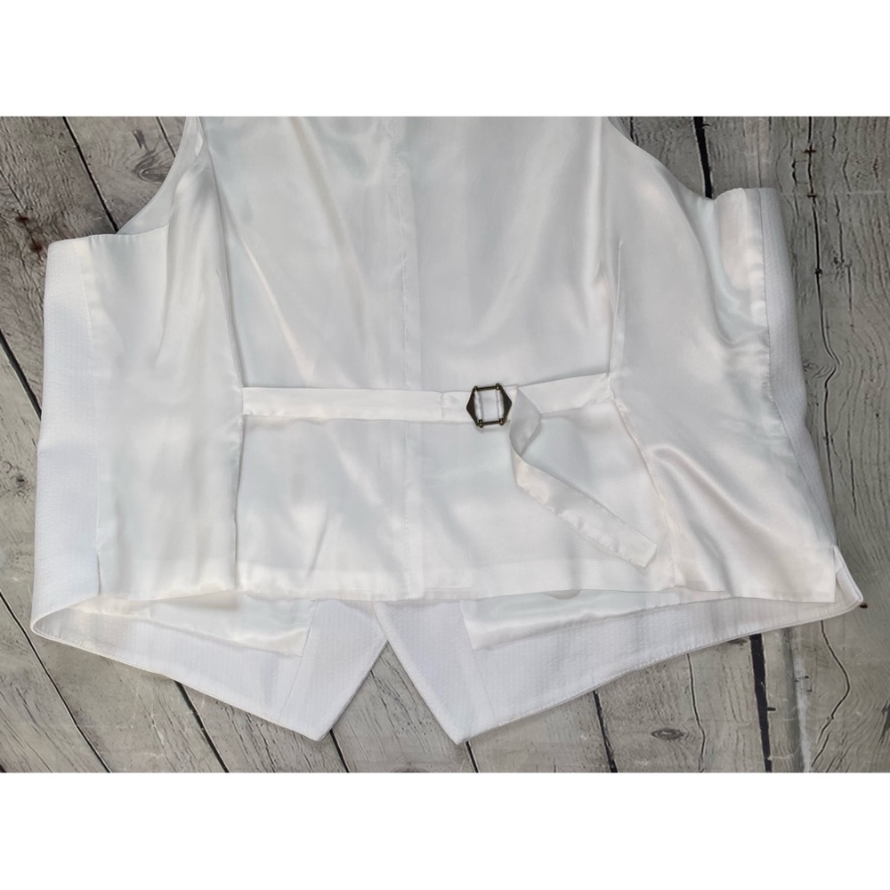 Men’s White Formal Vest - Picture 9 of 10